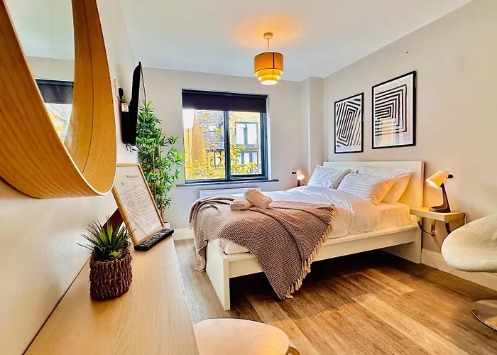 The Rainbow Hotel London